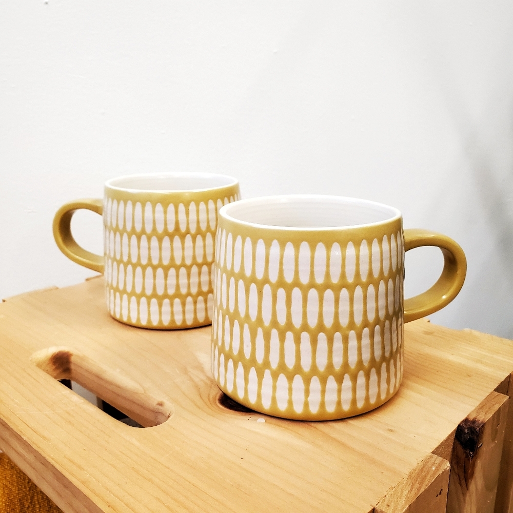 Ochre Geometric Imprint Pattern Mug